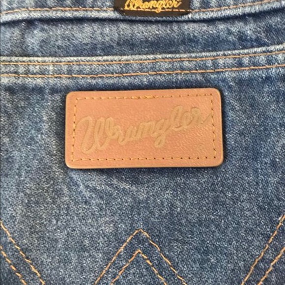 High Rise Wrangler Denim Shorts - Picture 2 of 5